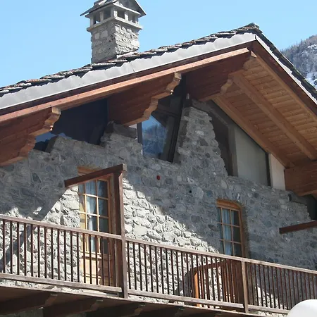 La Tour - Food, Bed & Mountain B&B