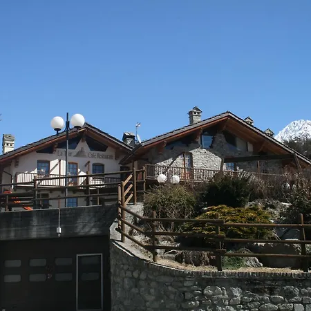 La Tour - Food, Bed & Mountain