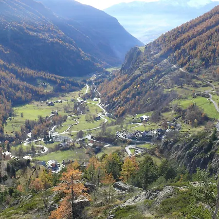 La Tour - Food, Bed & Mountain B&B Oyace