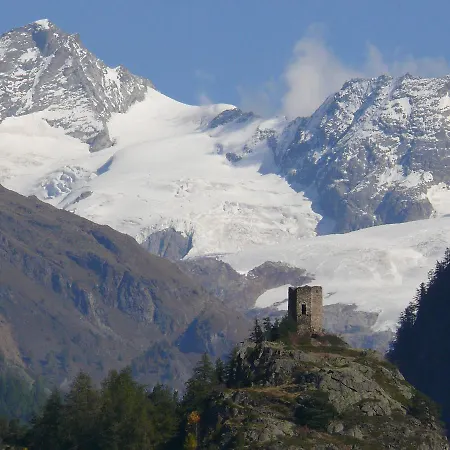 La Tour - Food, Bed & Mountain B&B Oyace
