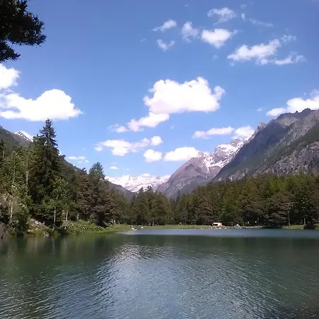 La Tour - Food, Bed & Mountain * Oyace