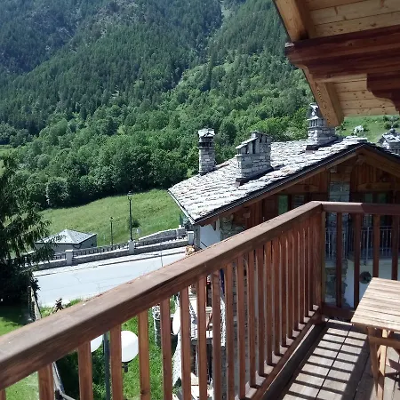 Bed & Breakfast La Tour - Food, Bed & Mountain