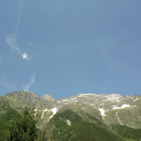 La Tour - Food, Bed & Mountain B&B
