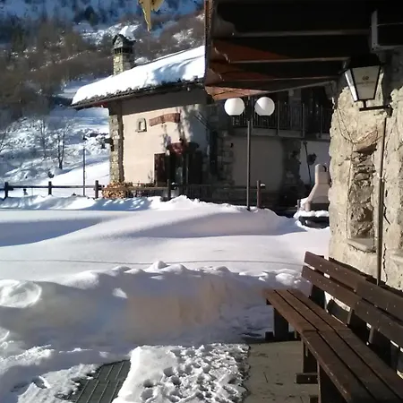 La Tour - Food, Bed & Mountain B&B Oyace