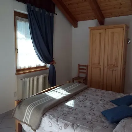 La Tour - Food, Bed & Mountain Oyace