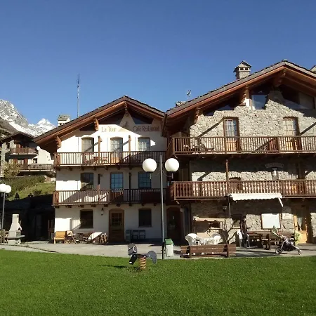 La Tour - Food, Bed & Mountain B&B *