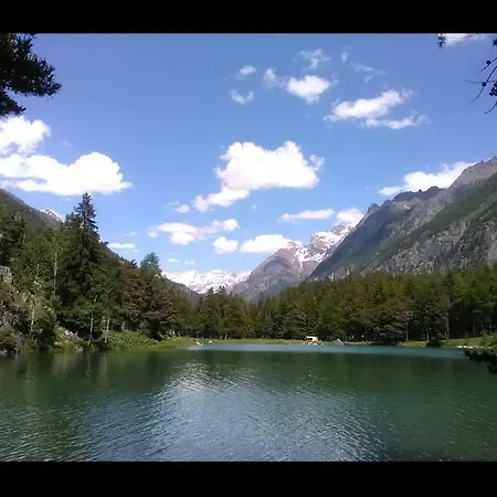 La Tour - Food, Bed & Mountain