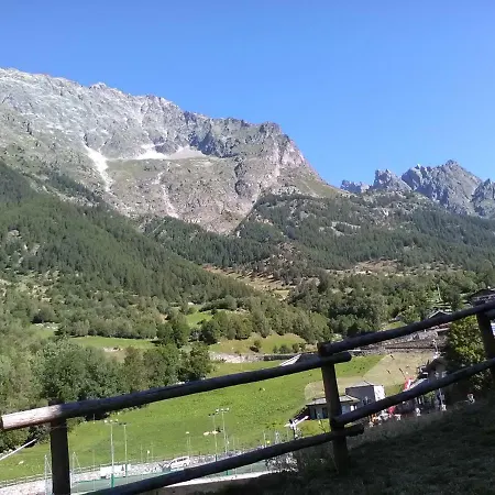 La Tour - Food, Bed & Mountain Oyace